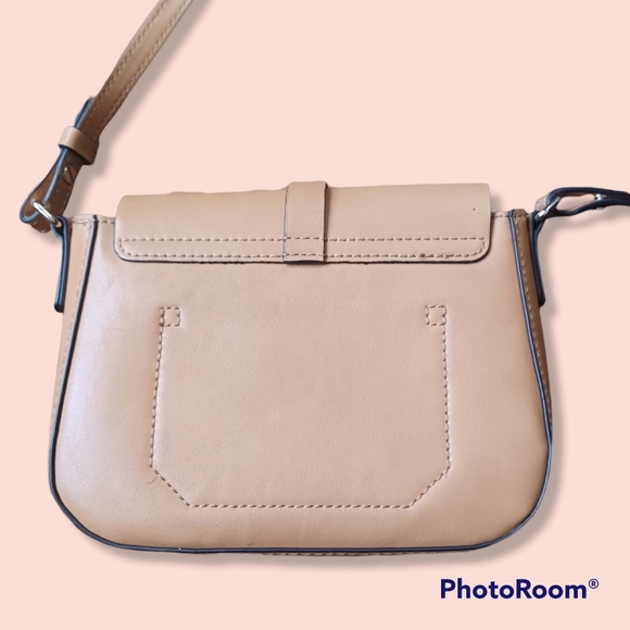 GAP Cross Body purse in Beige - Picture 2 of 4